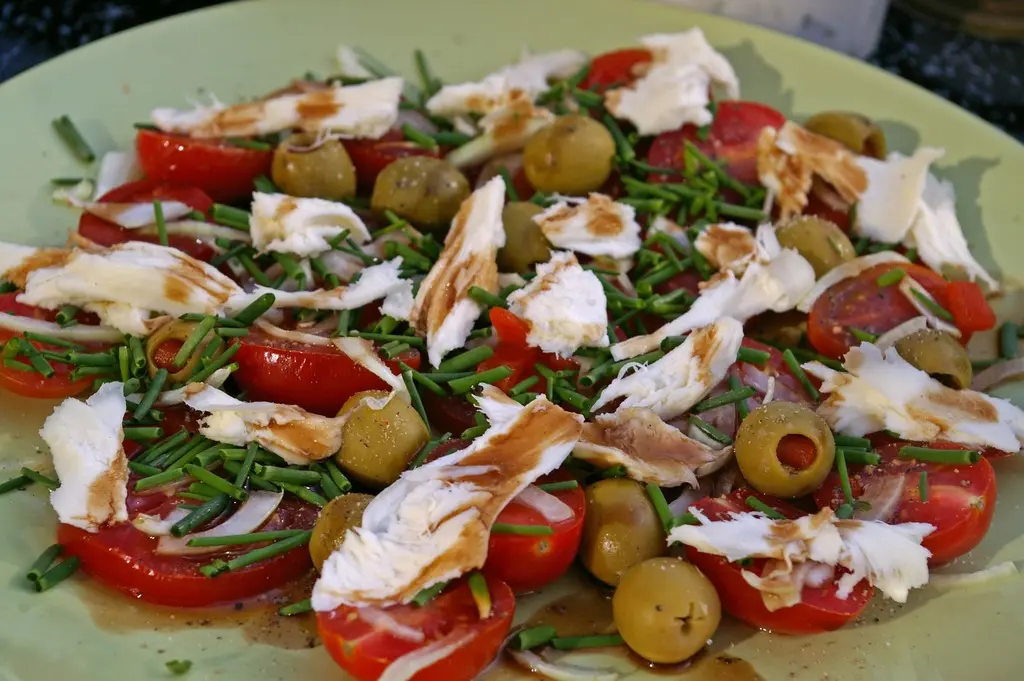 dish-meal-food-salad-mediterranean-produce